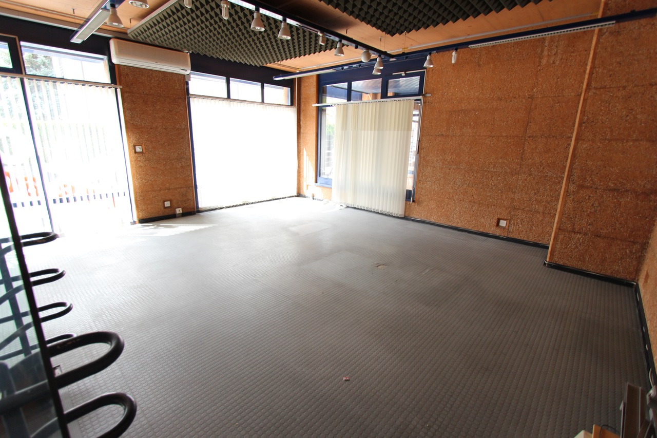 Interior view 11