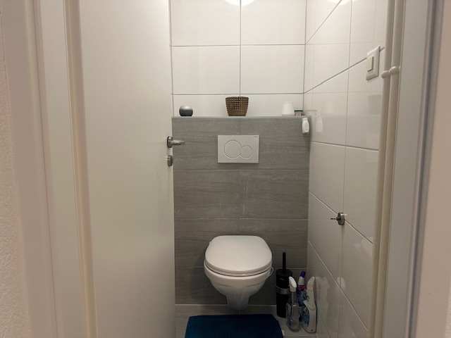 WC WC