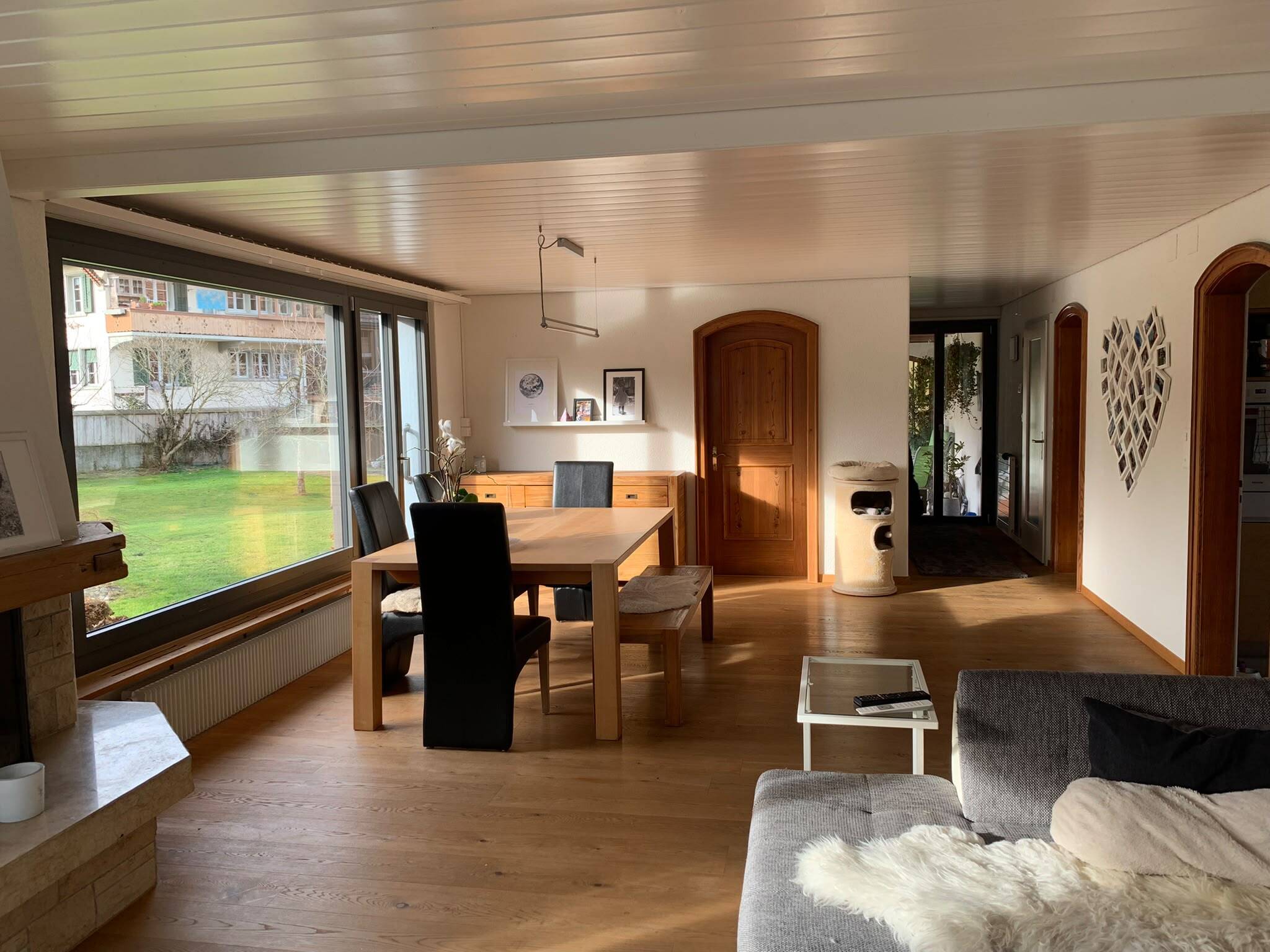 Wohnen/Essen 40 m2, Cheminée. Wohnen/Essen 40 m2, Cheminée.