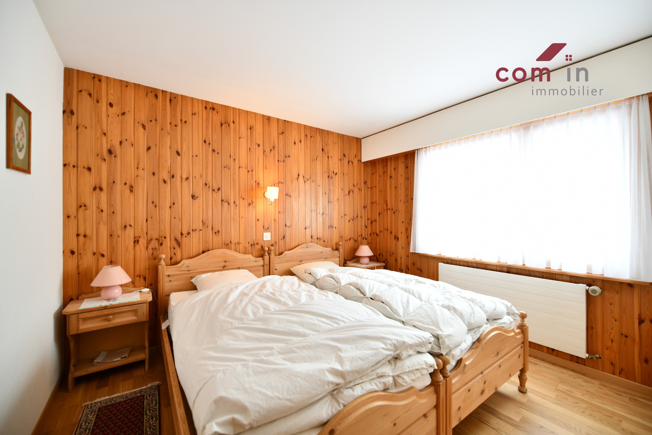 chambre Nord-Est avec une armoire intégrée (10 m2)