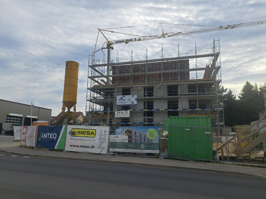 Photo 1