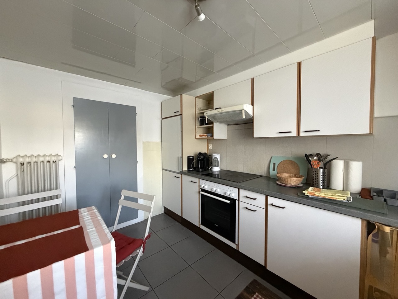 Interior view 36