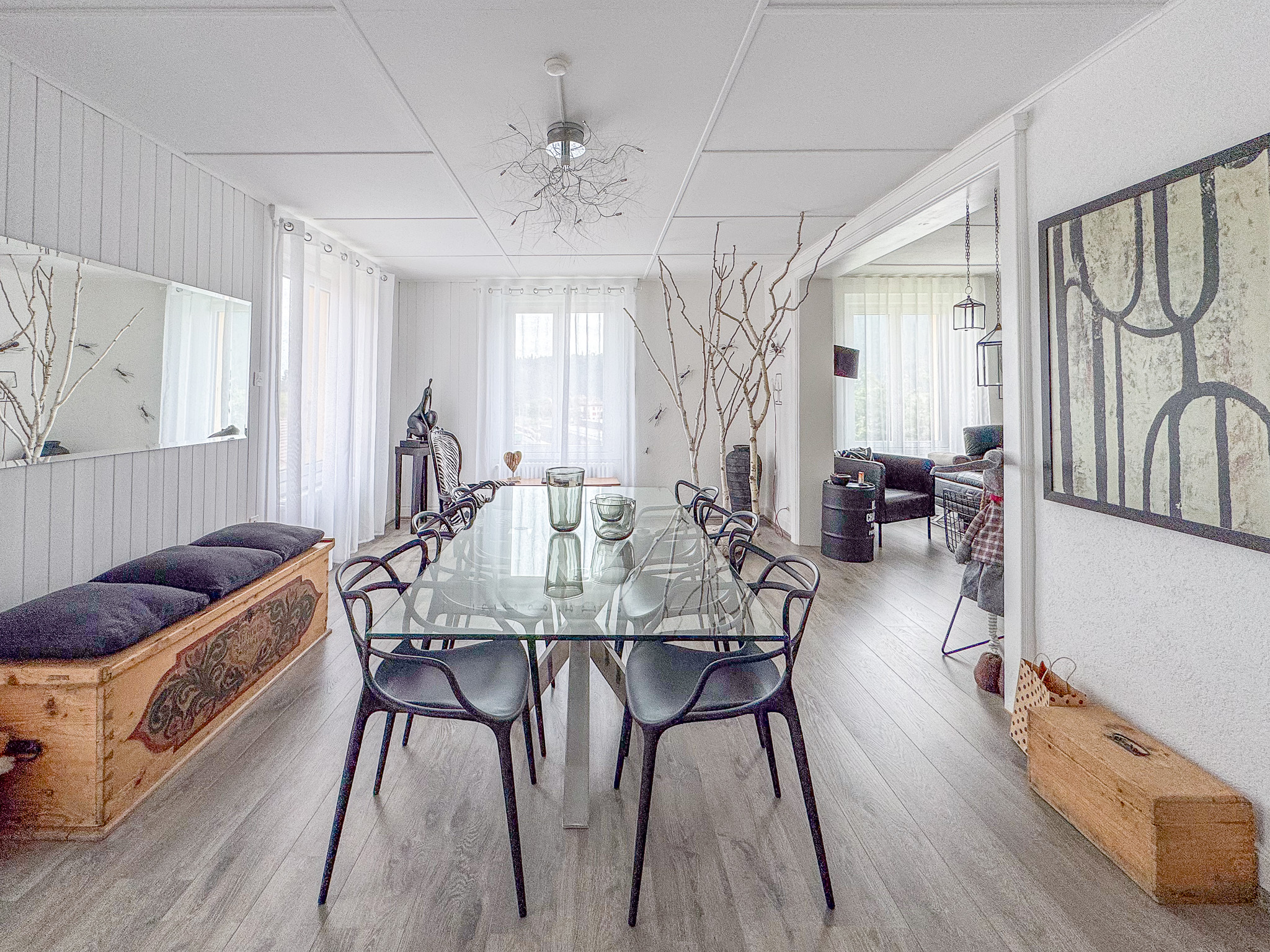 Rez supérieur - appartement de 5 pièces