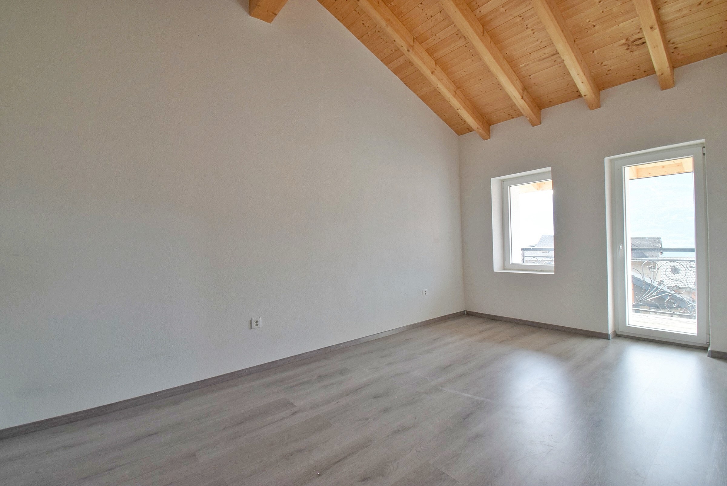 Interior view 6