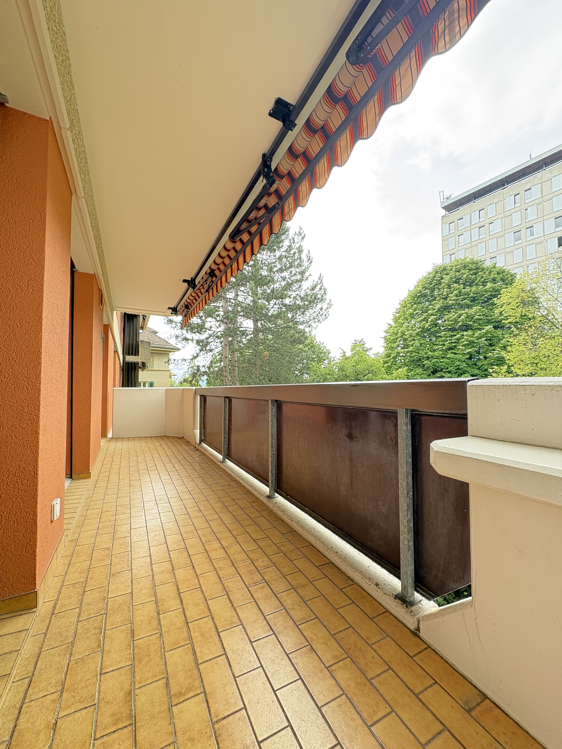 Interior view 10