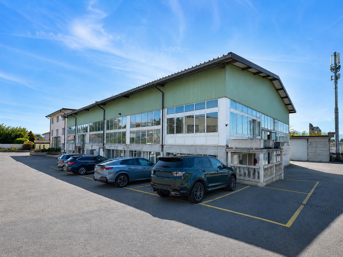 Exterior view 3