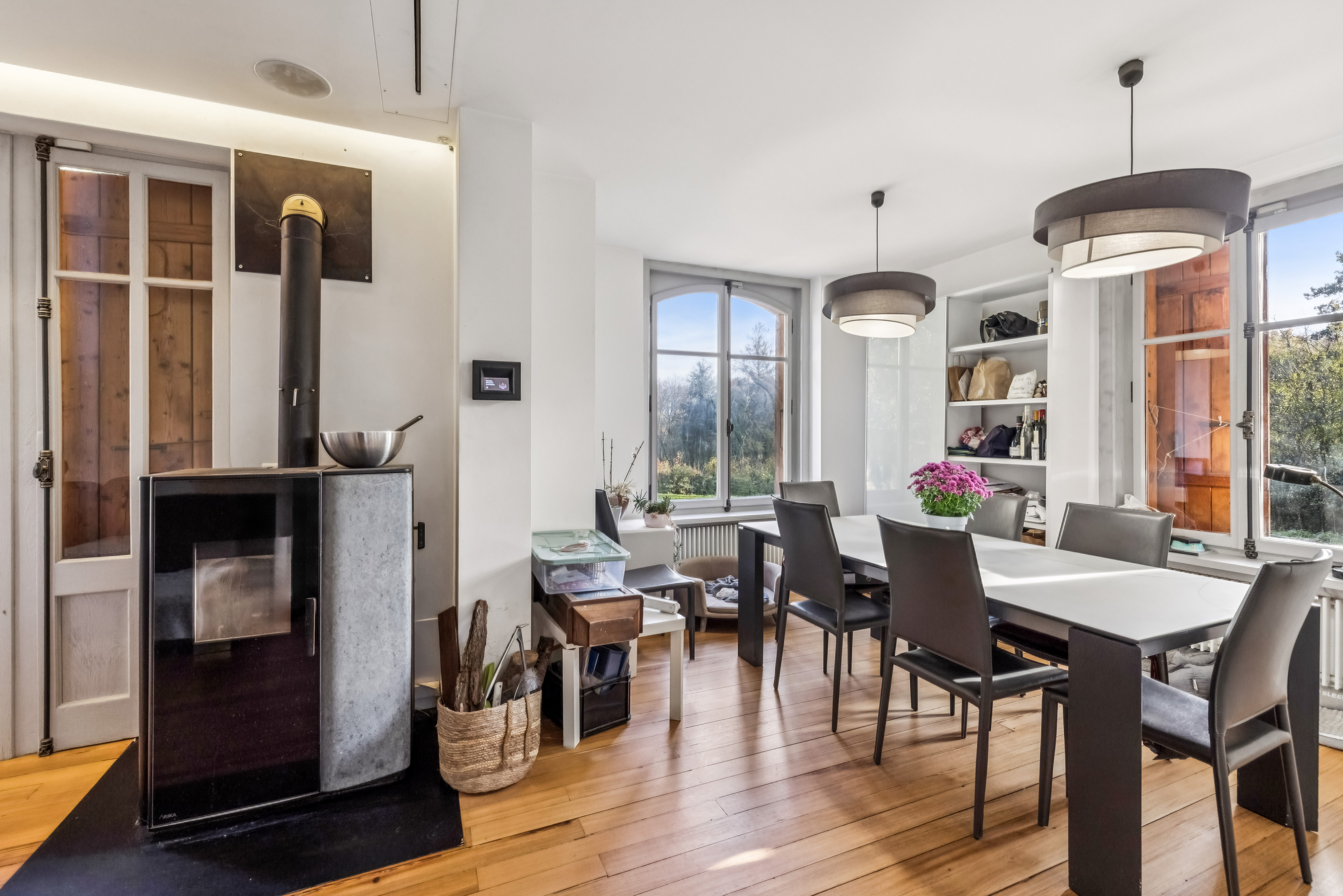 Espace salle à manger, ouvert sur le salon