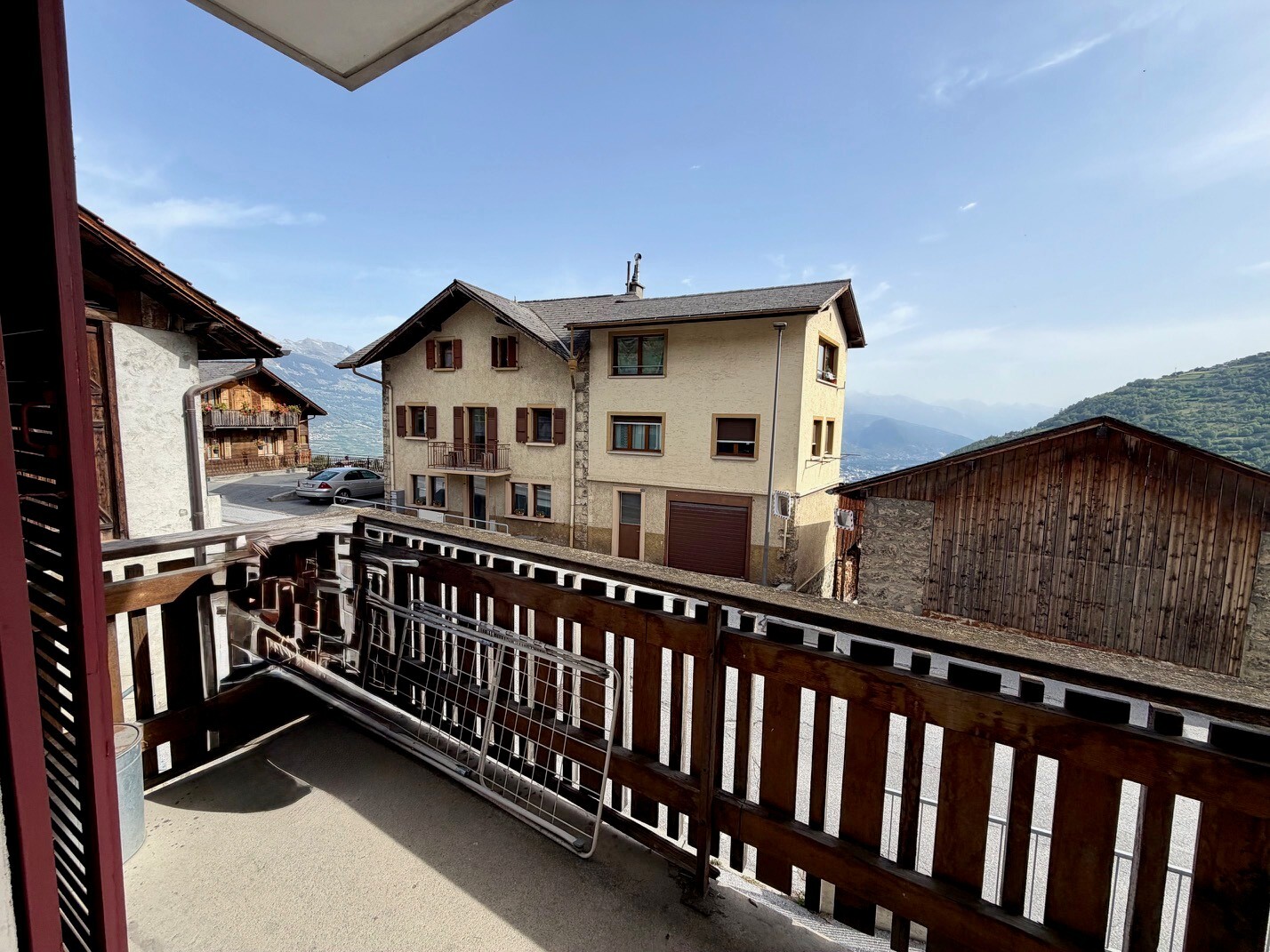 Exterior view 2