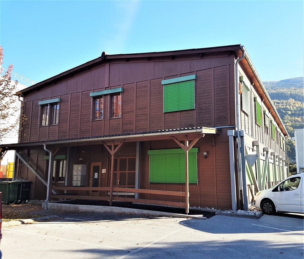 Photo 3