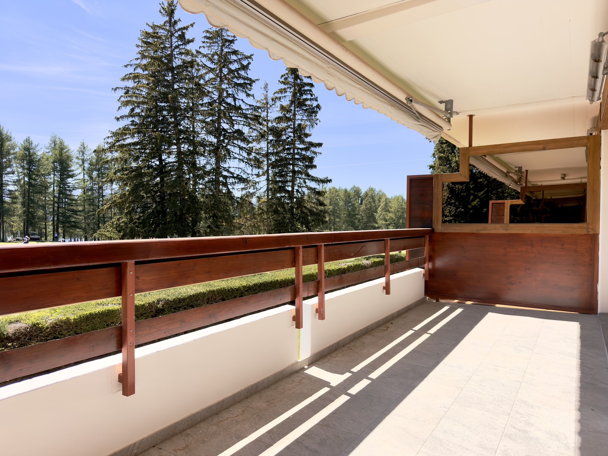 South-Facing Terrace South-Facing Terrace