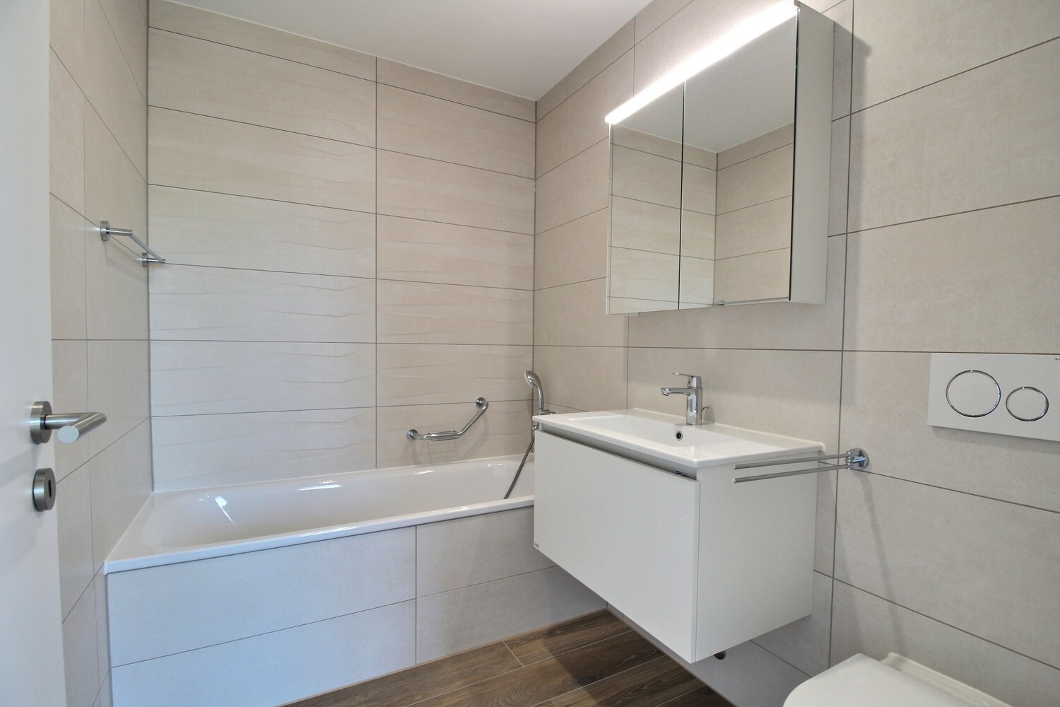 Photo 6