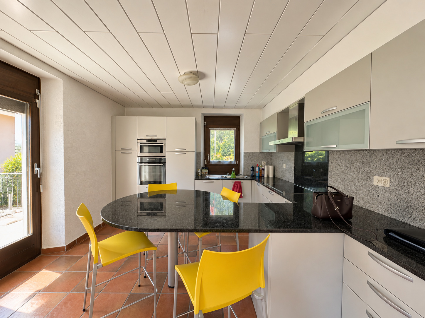 Interior view 3