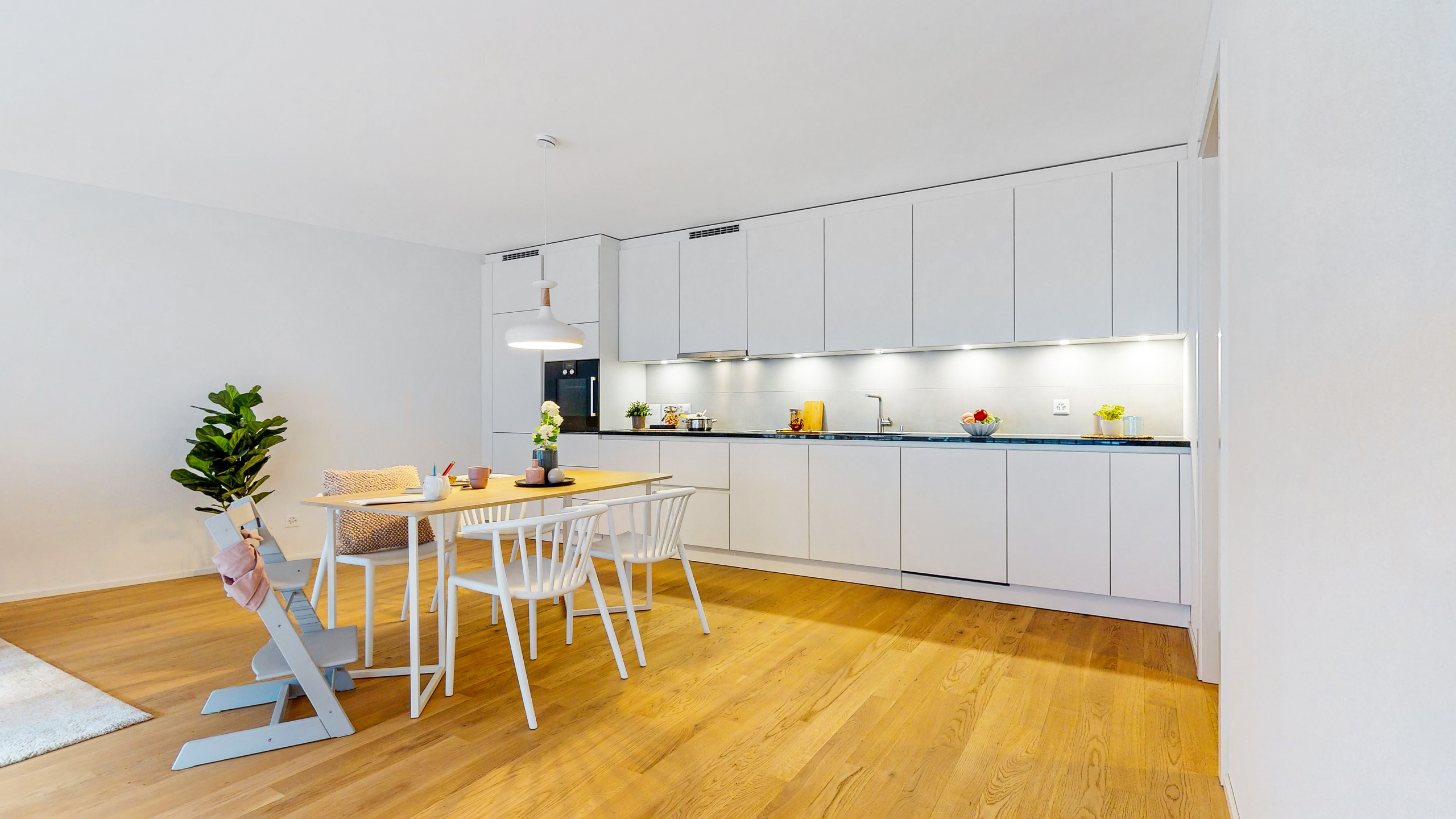 Küche und Esszimmer