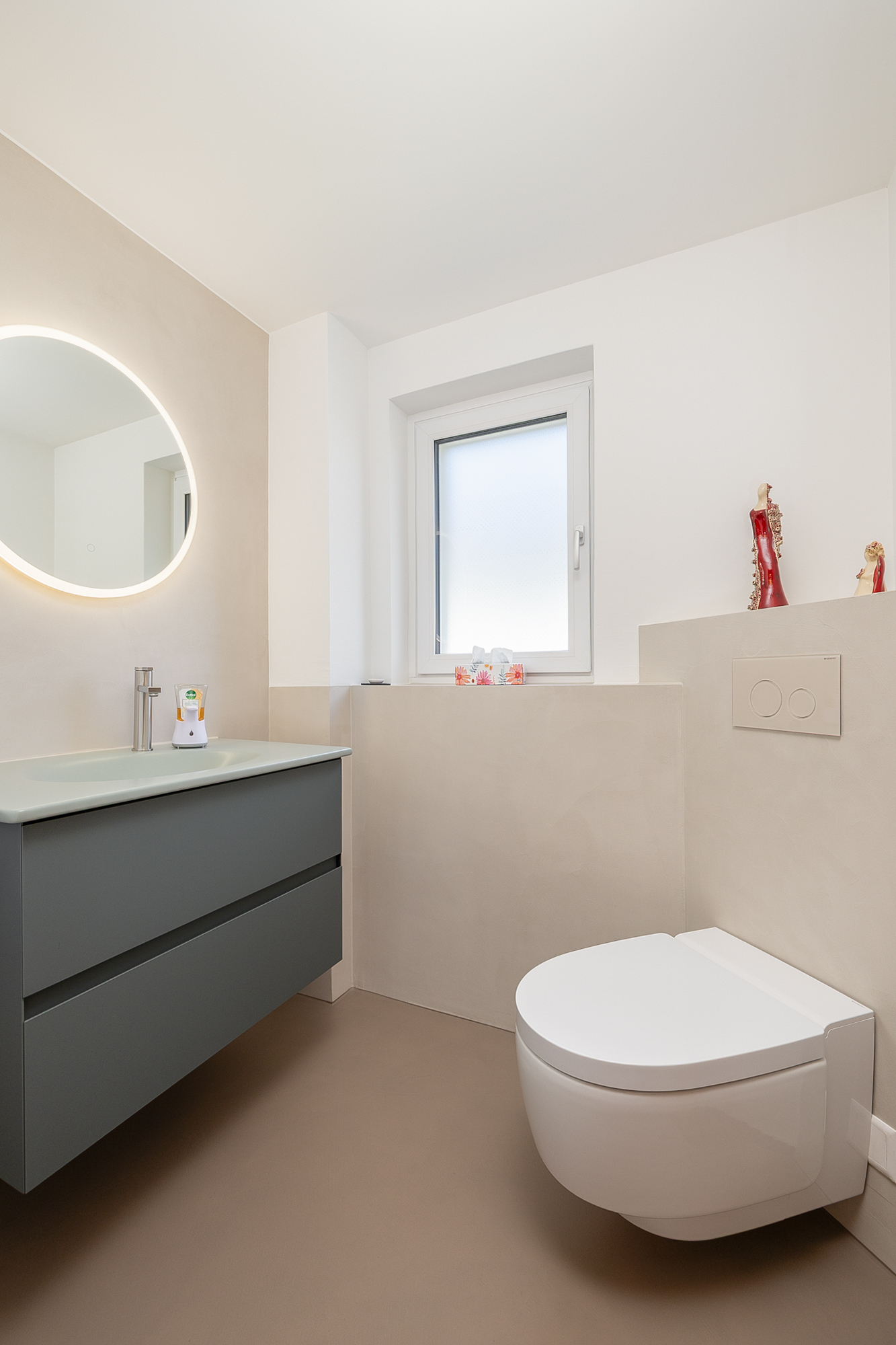 Interior view 5