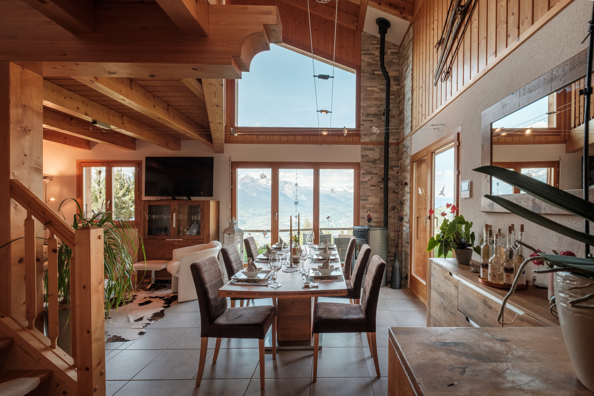 Dining  Dining