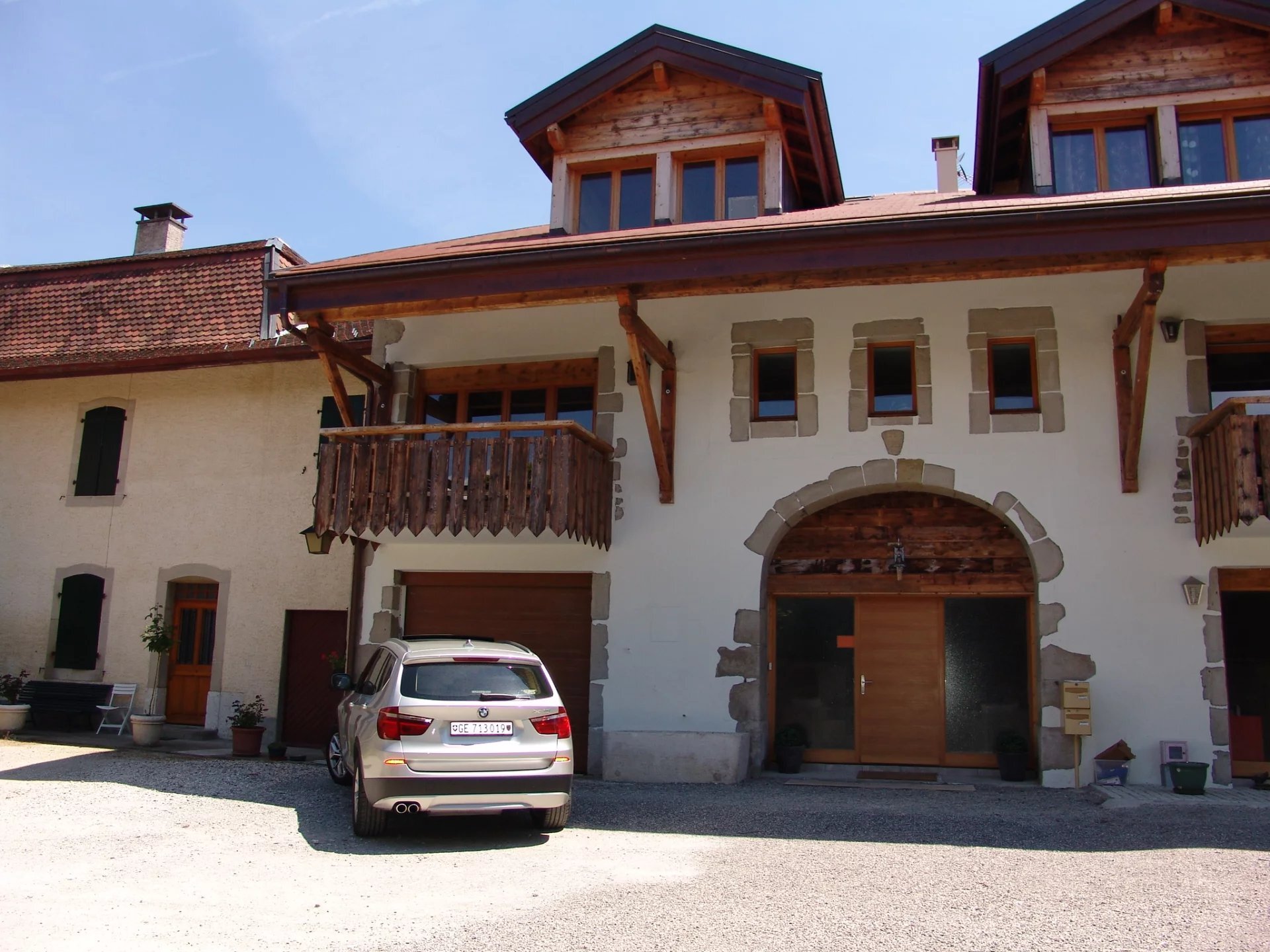 Photo 1