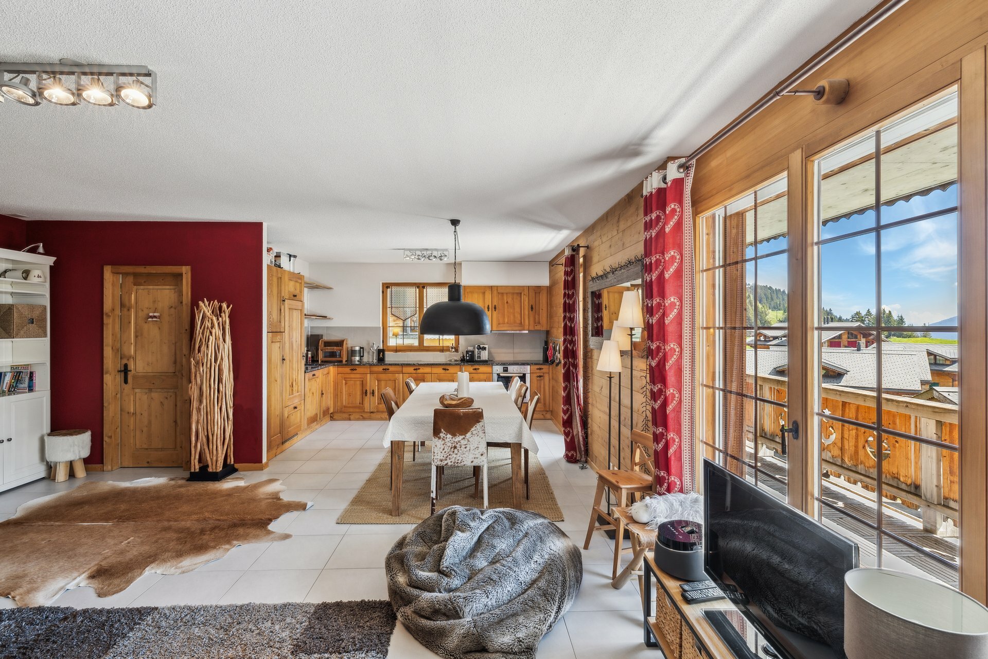 Interior view 2