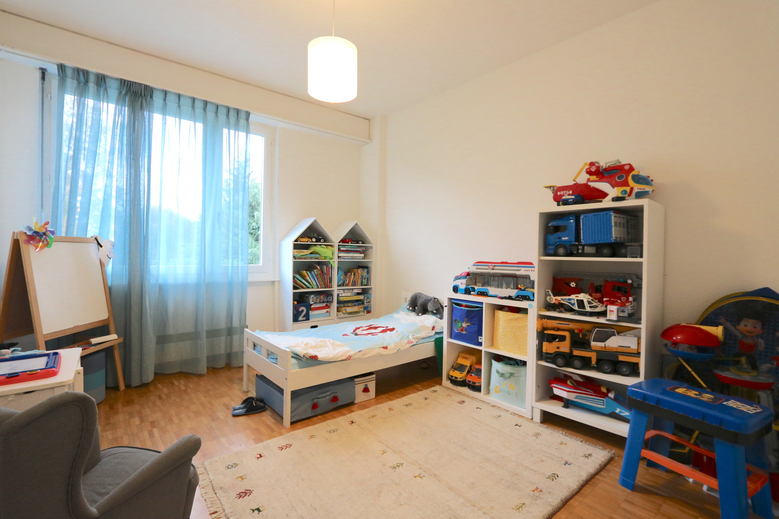 Photo 8