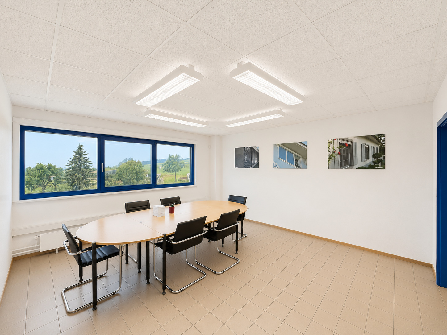 Interior view 10