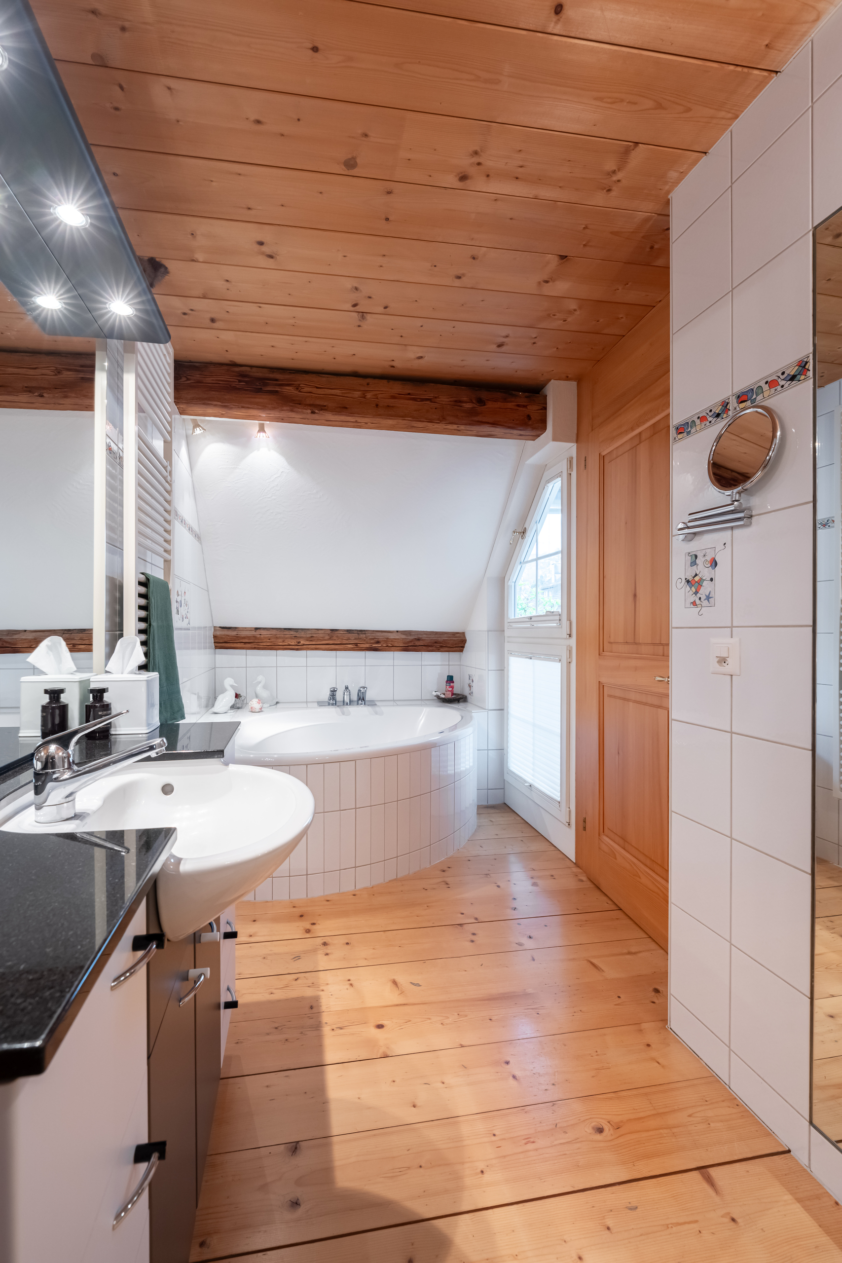 Interior view 5