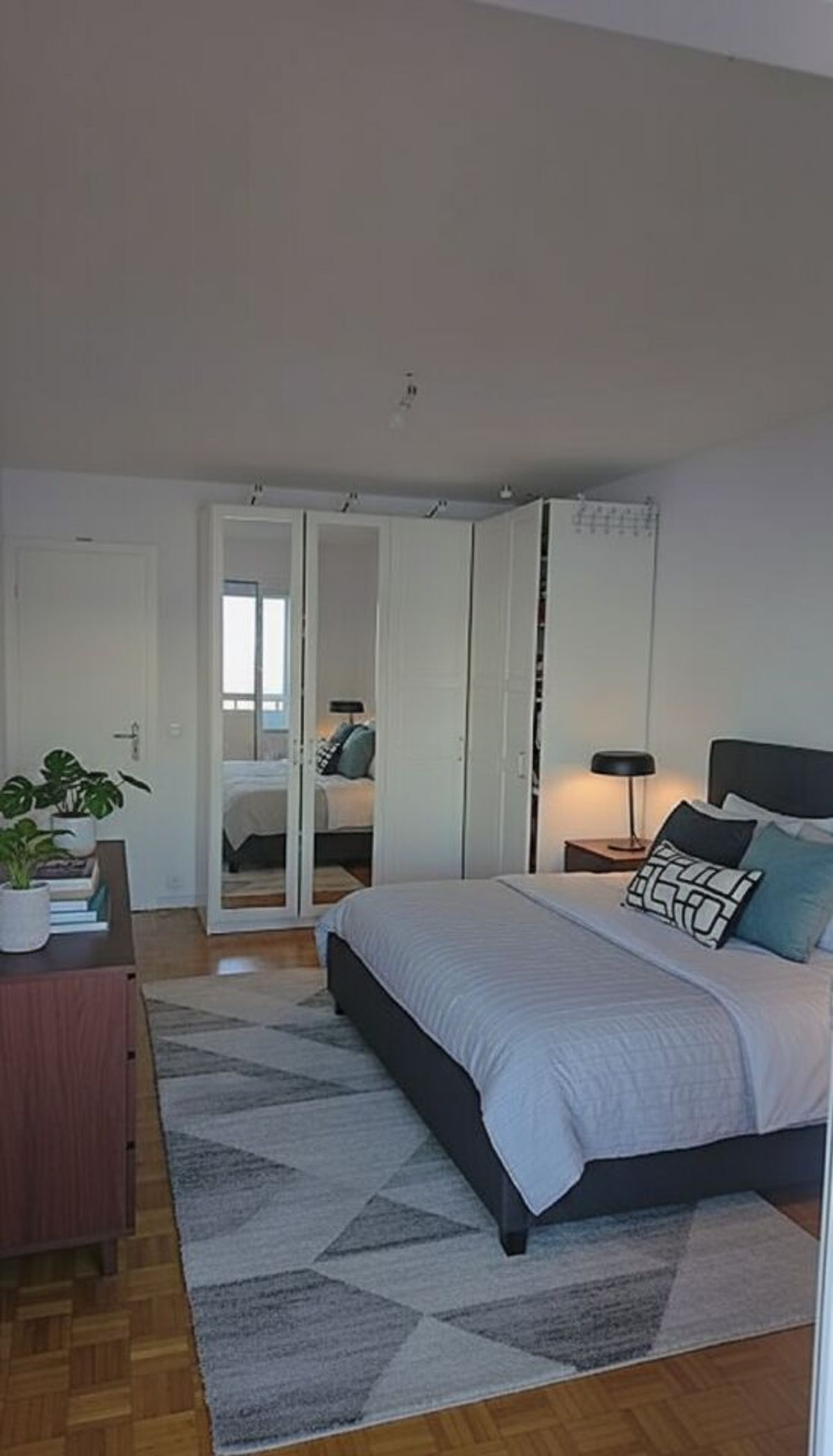 Picture 3