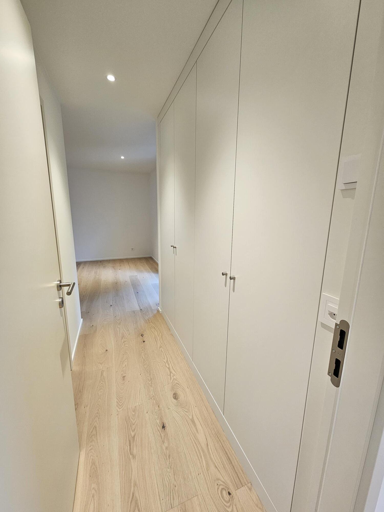 Interior view 7