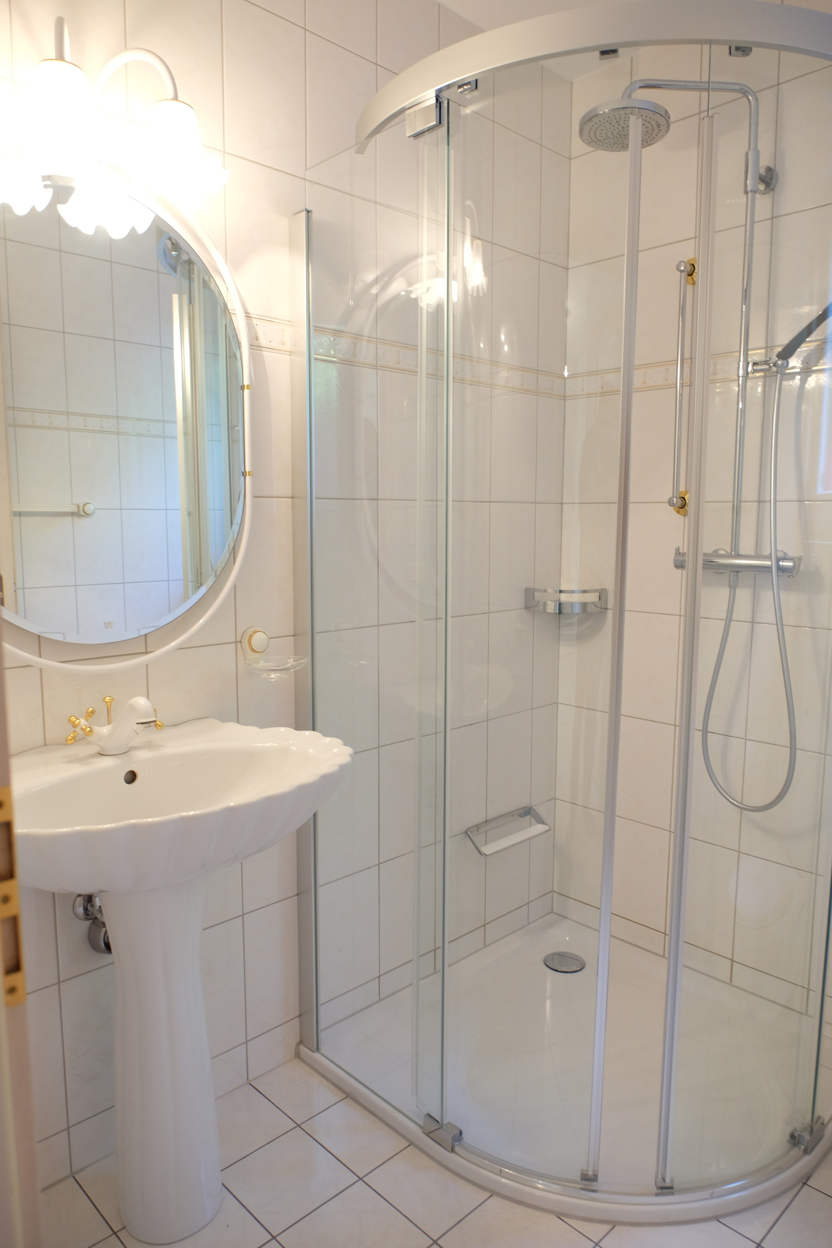 Badzimmer im Erdgeschoss Badzimmer im Erdgeschoss