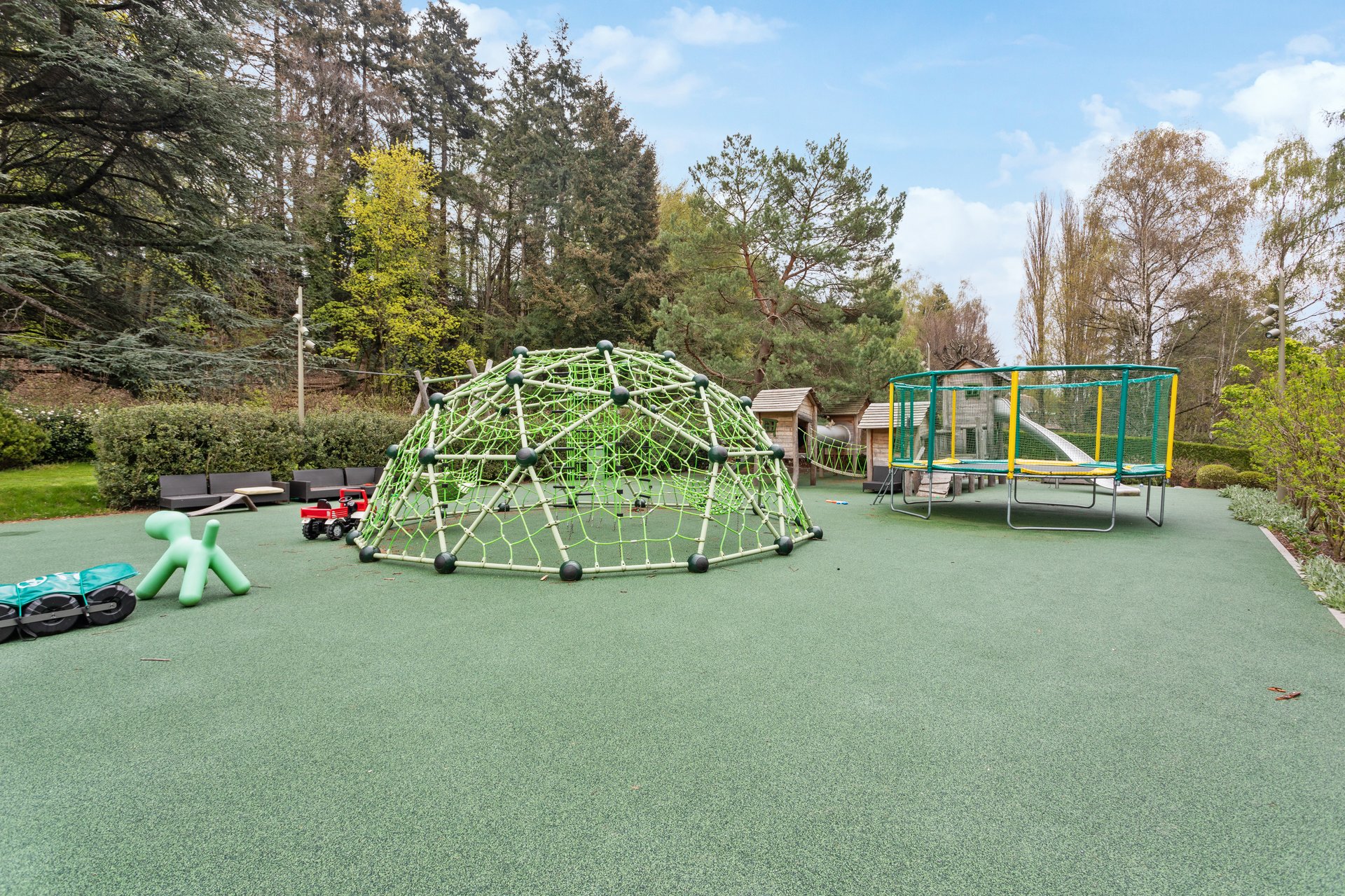 Salle de jeux extérieure Salle de jeux extérieure