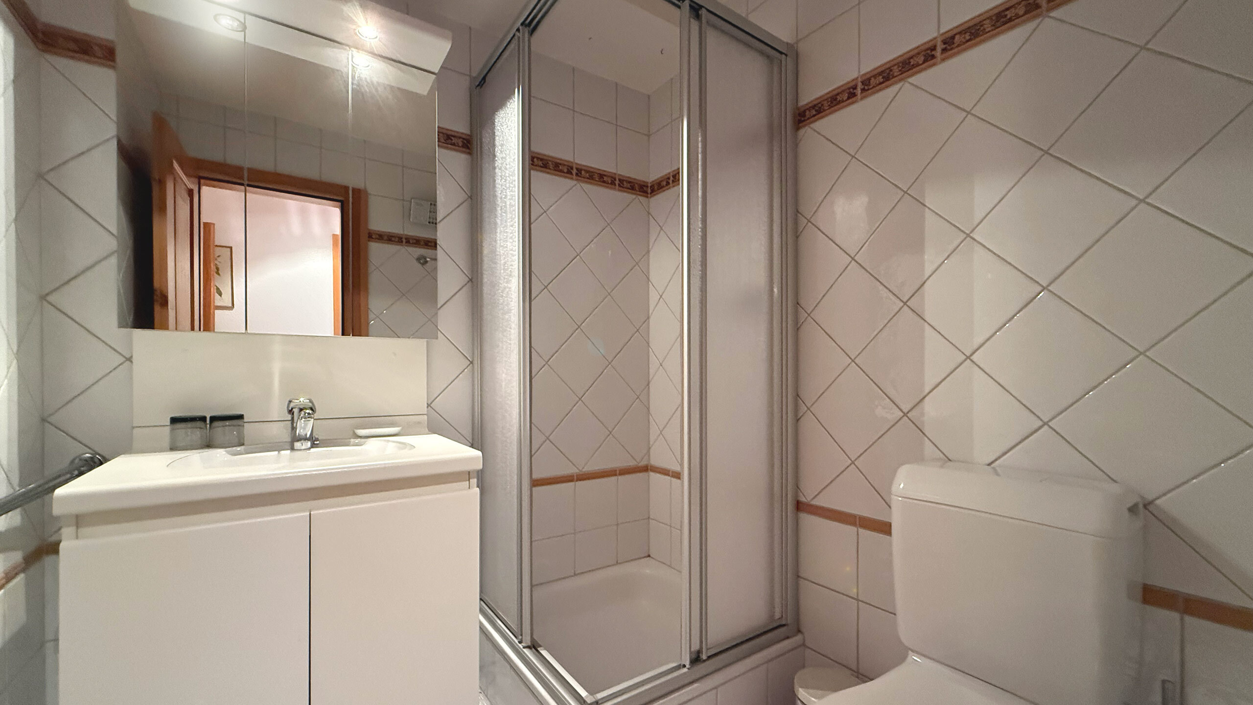 Bagno con doccia Bagno con doccia