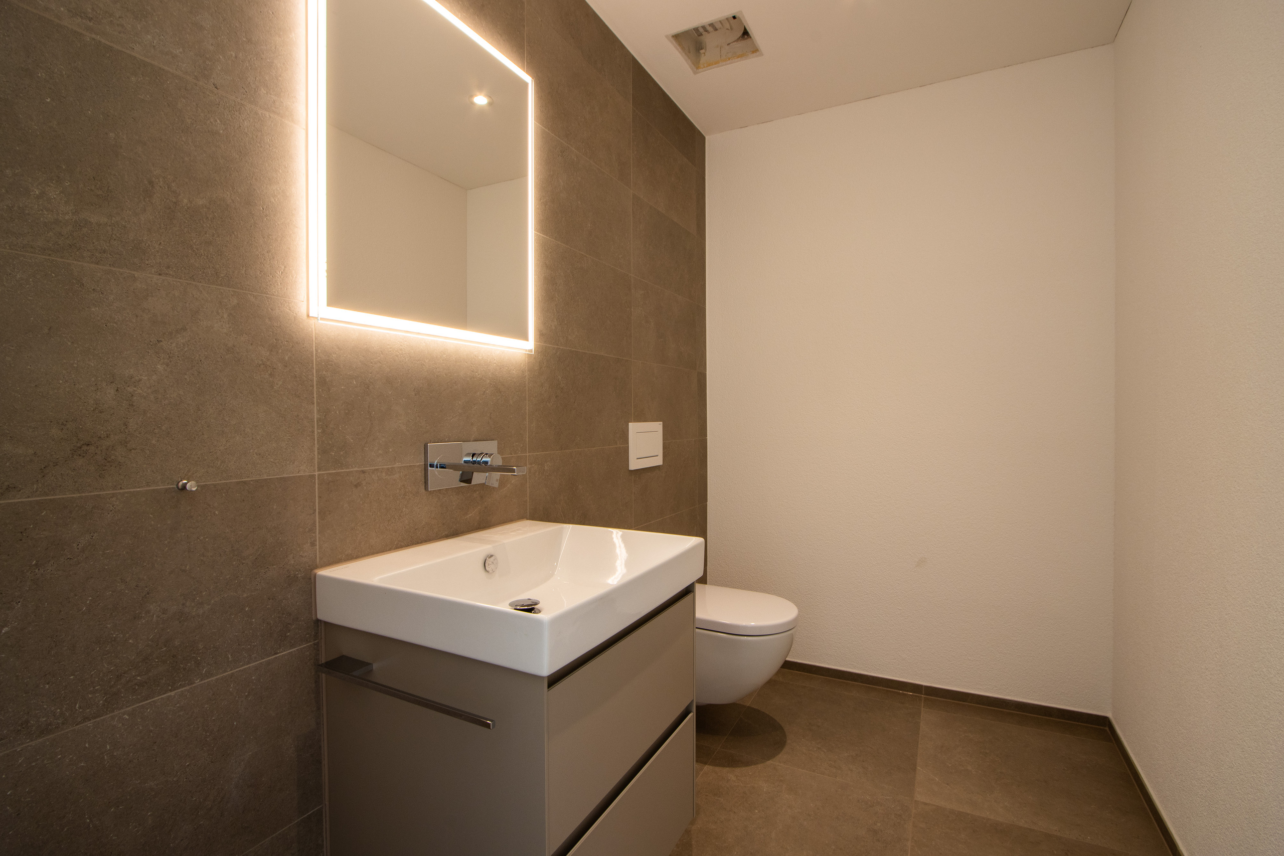 Interior view 4