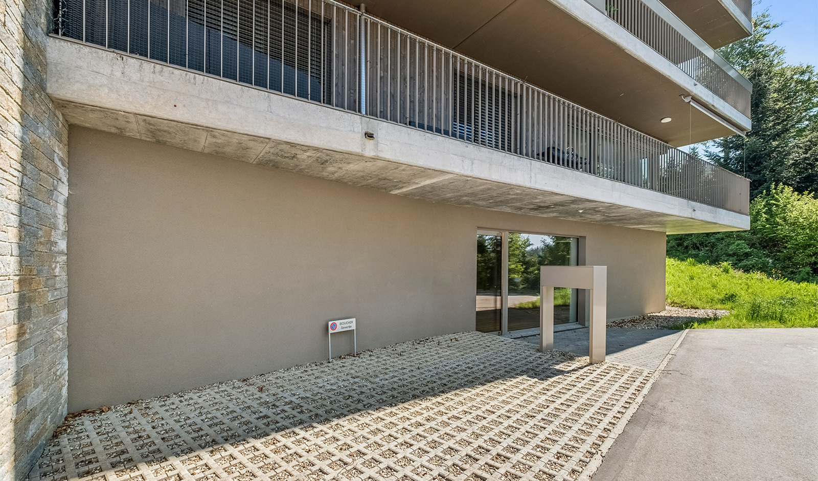 Exterior view 1