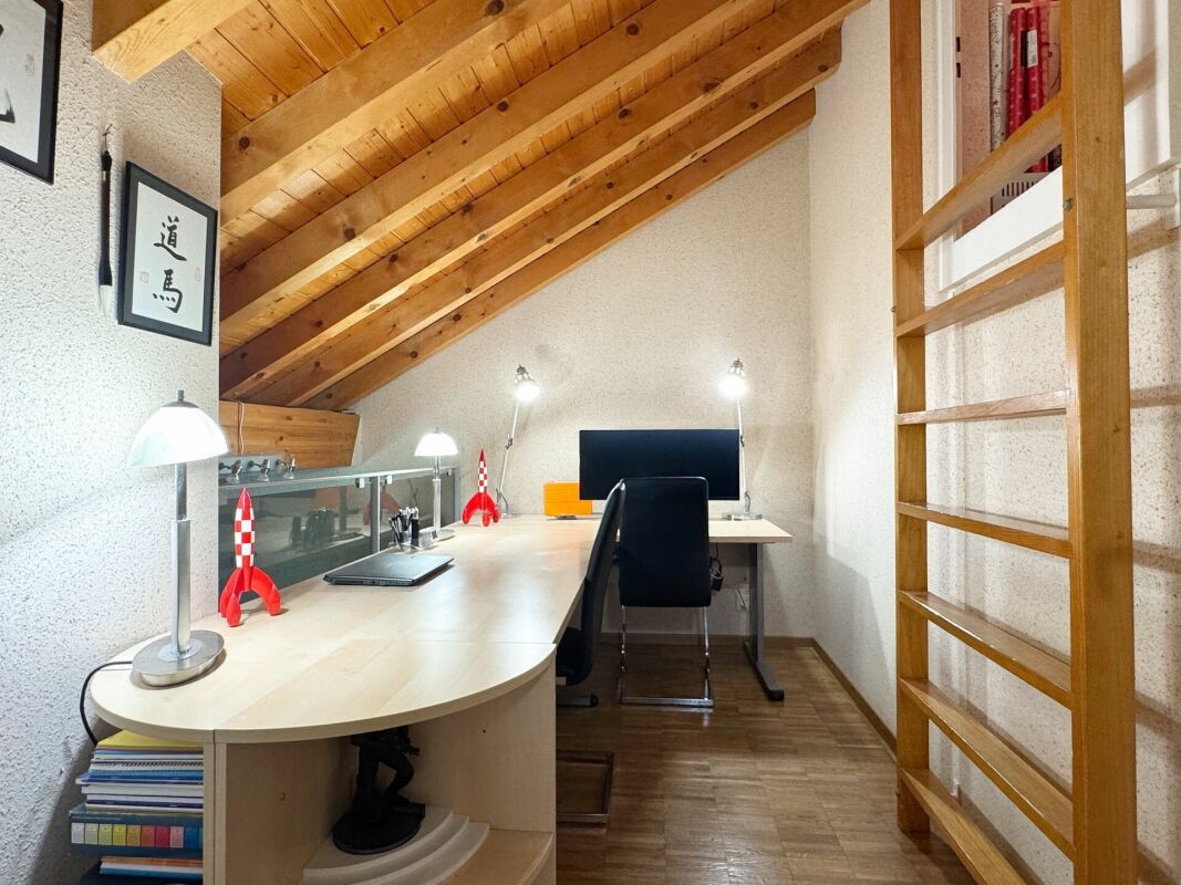 Photo 9