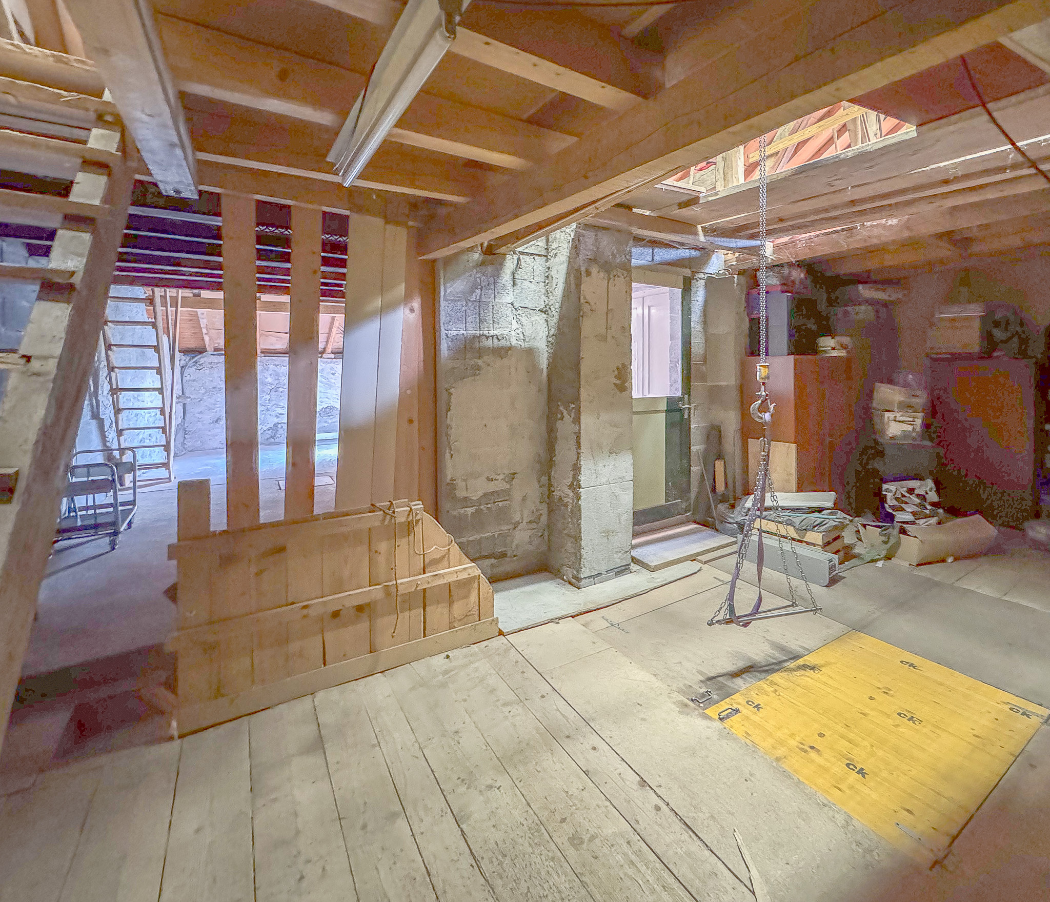 Grand galetas brut avec possibilité d'agrandissement