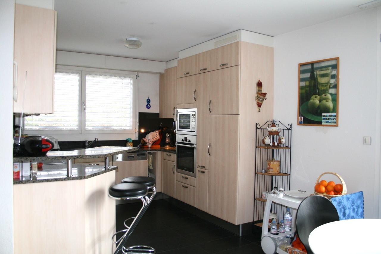 Picture 4
