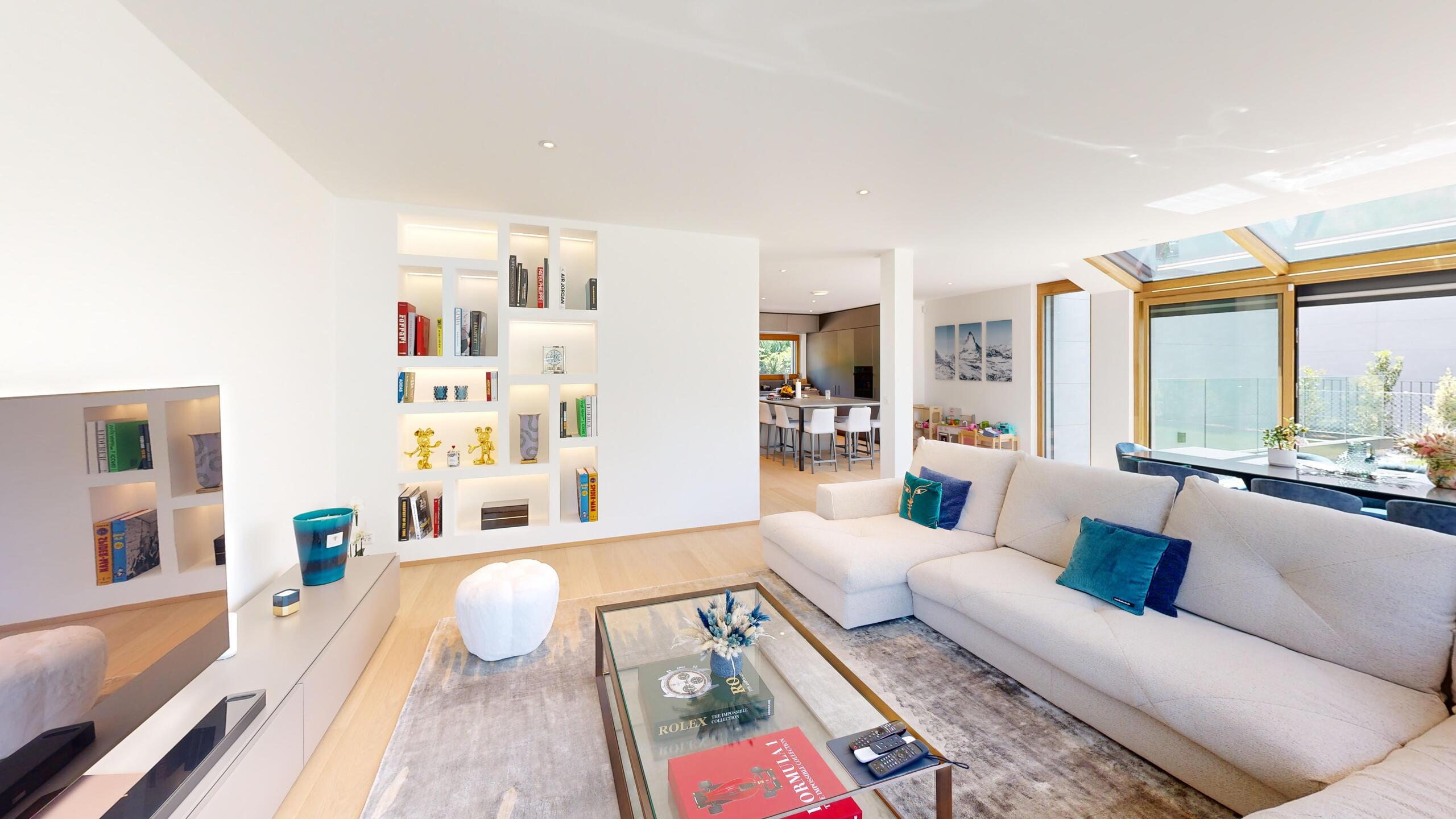 Interior view 3