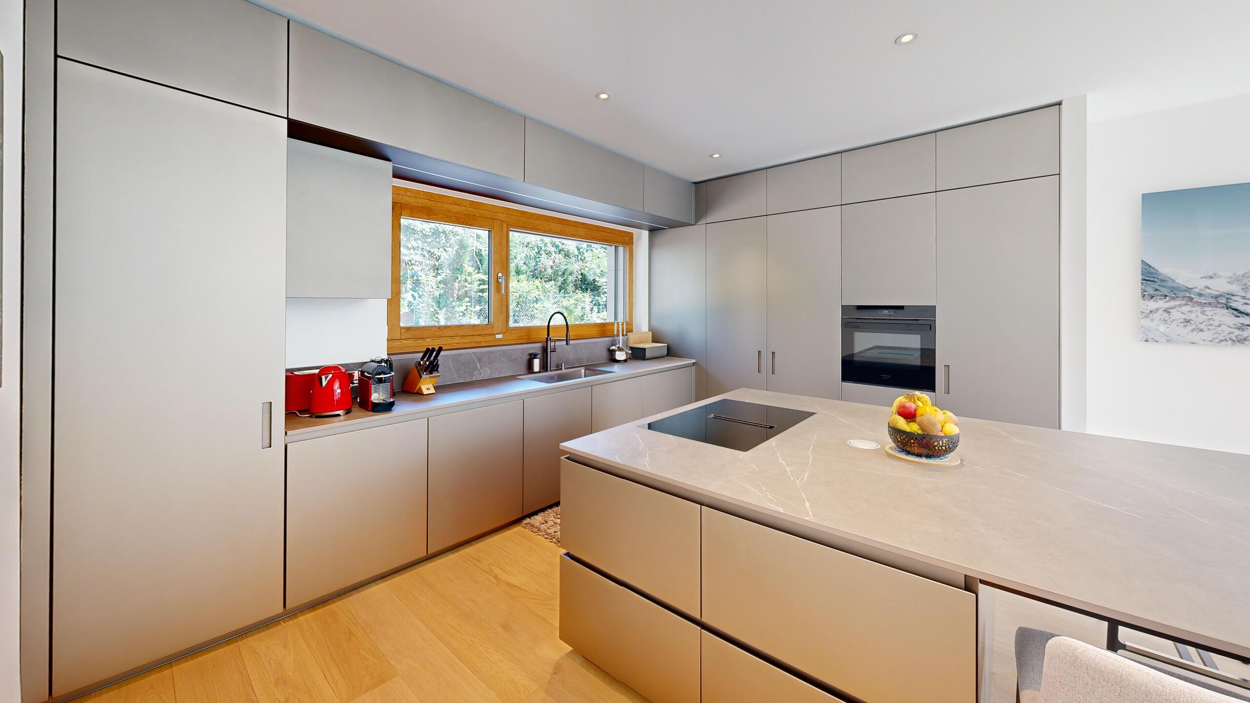 Interior view 2