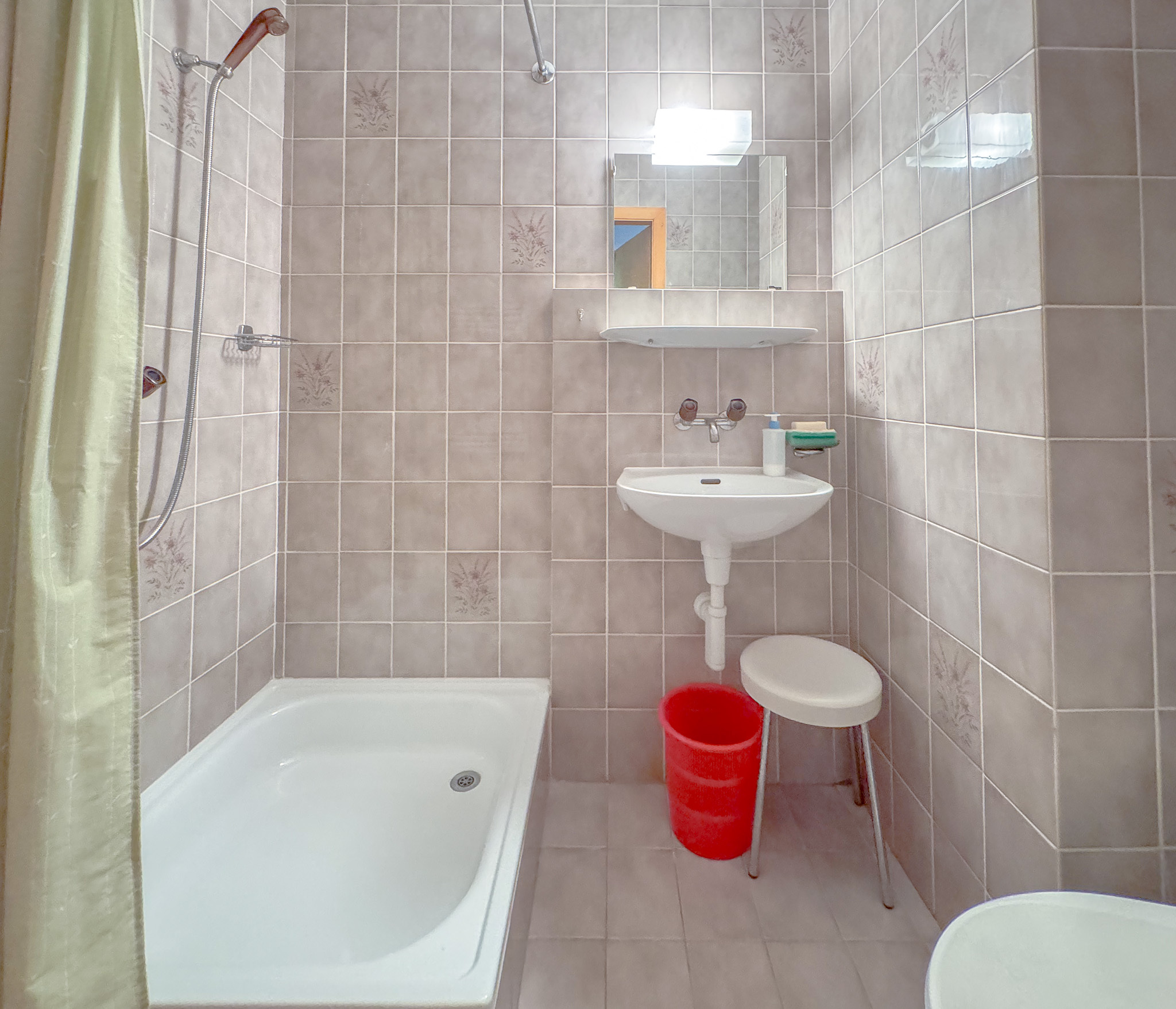 Salle de douche au 1er niveau