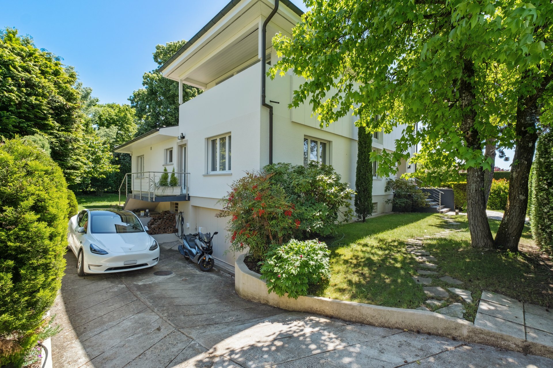 Places extérieures avec garage Places extérieures avec garage