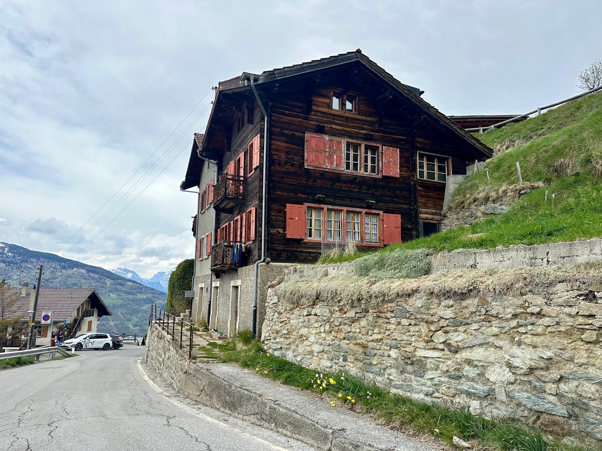 Exterior view 2