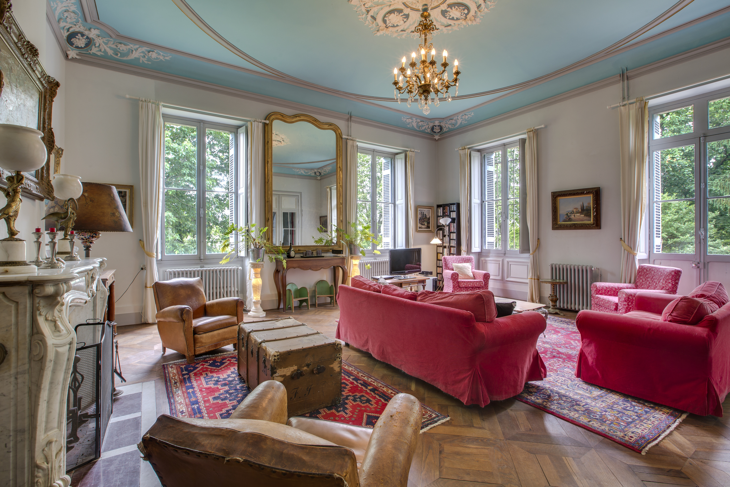 Interior view 2