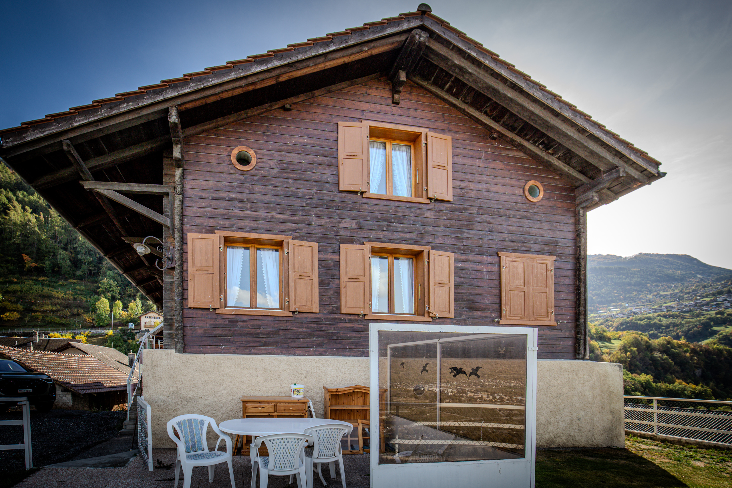 Exterior view 2