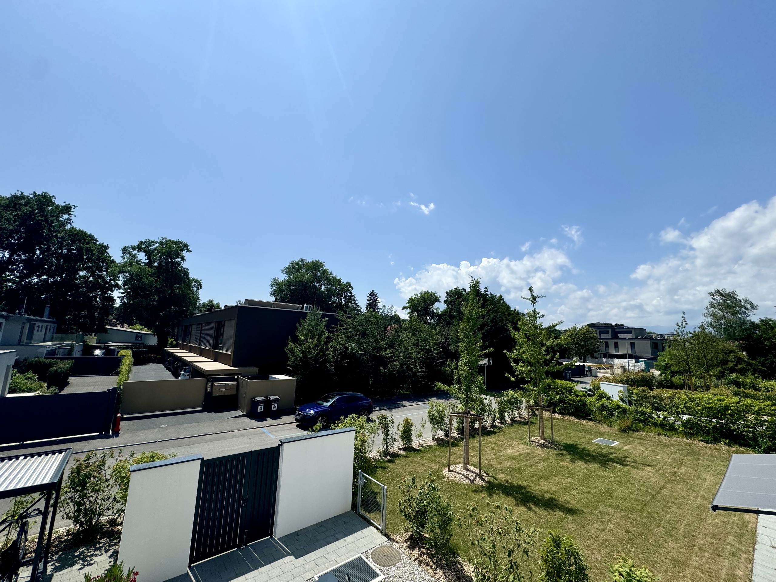 Exterior view 2