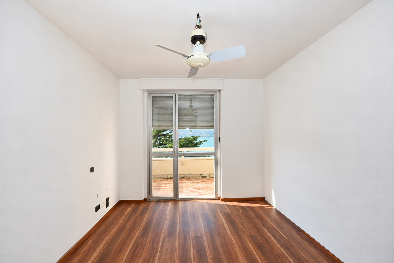Interior view 4
