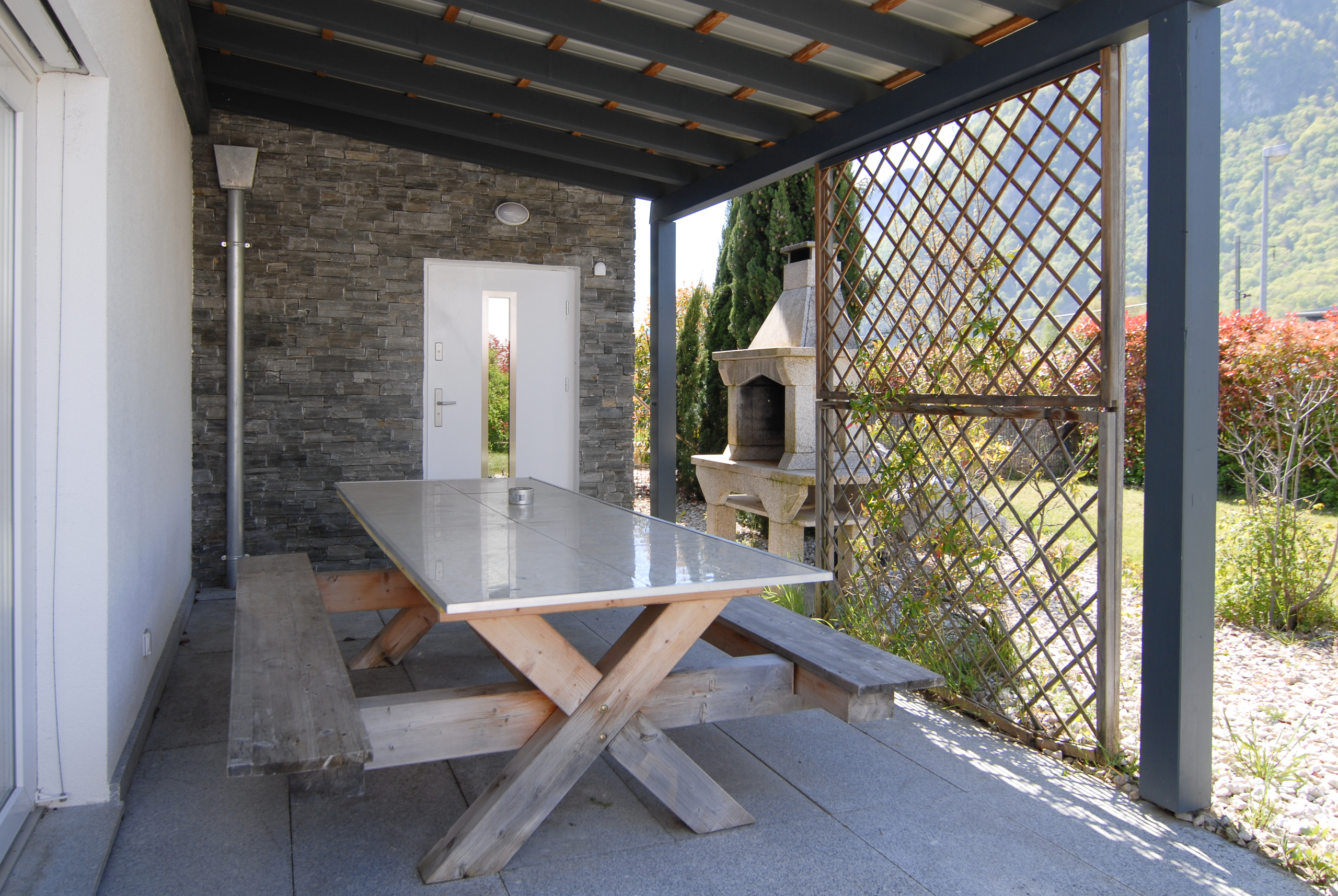 Pergola avec barbecue 