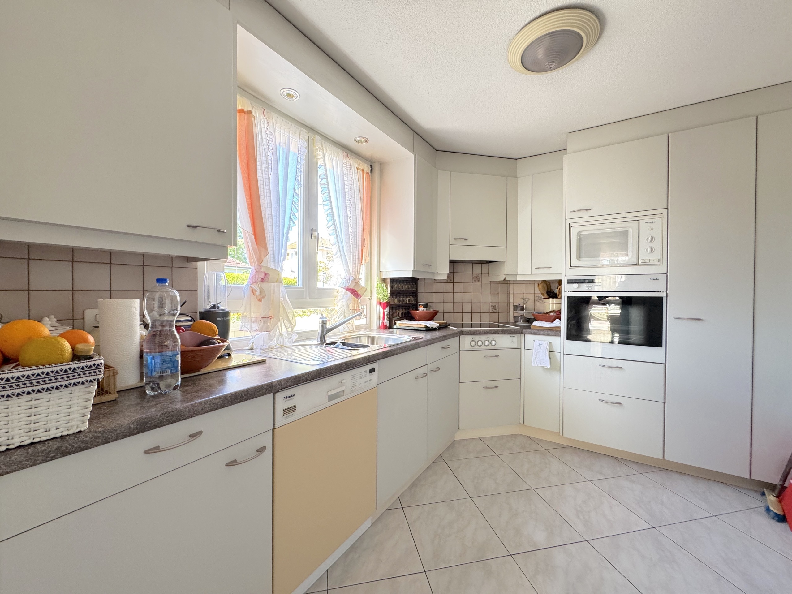 Interior view 5