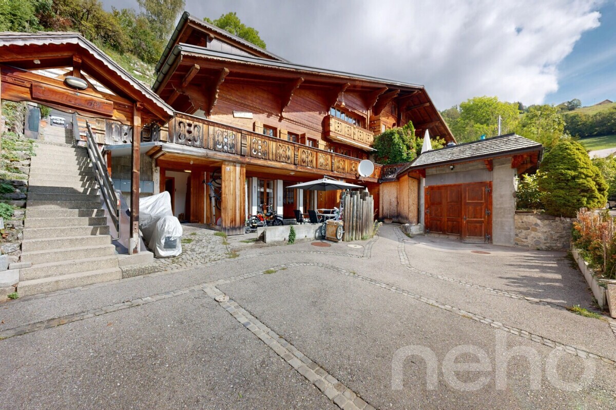 Photo 10