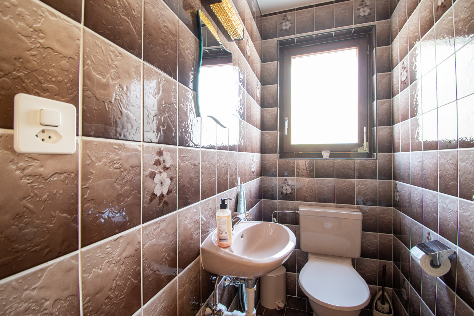 Interior view 5