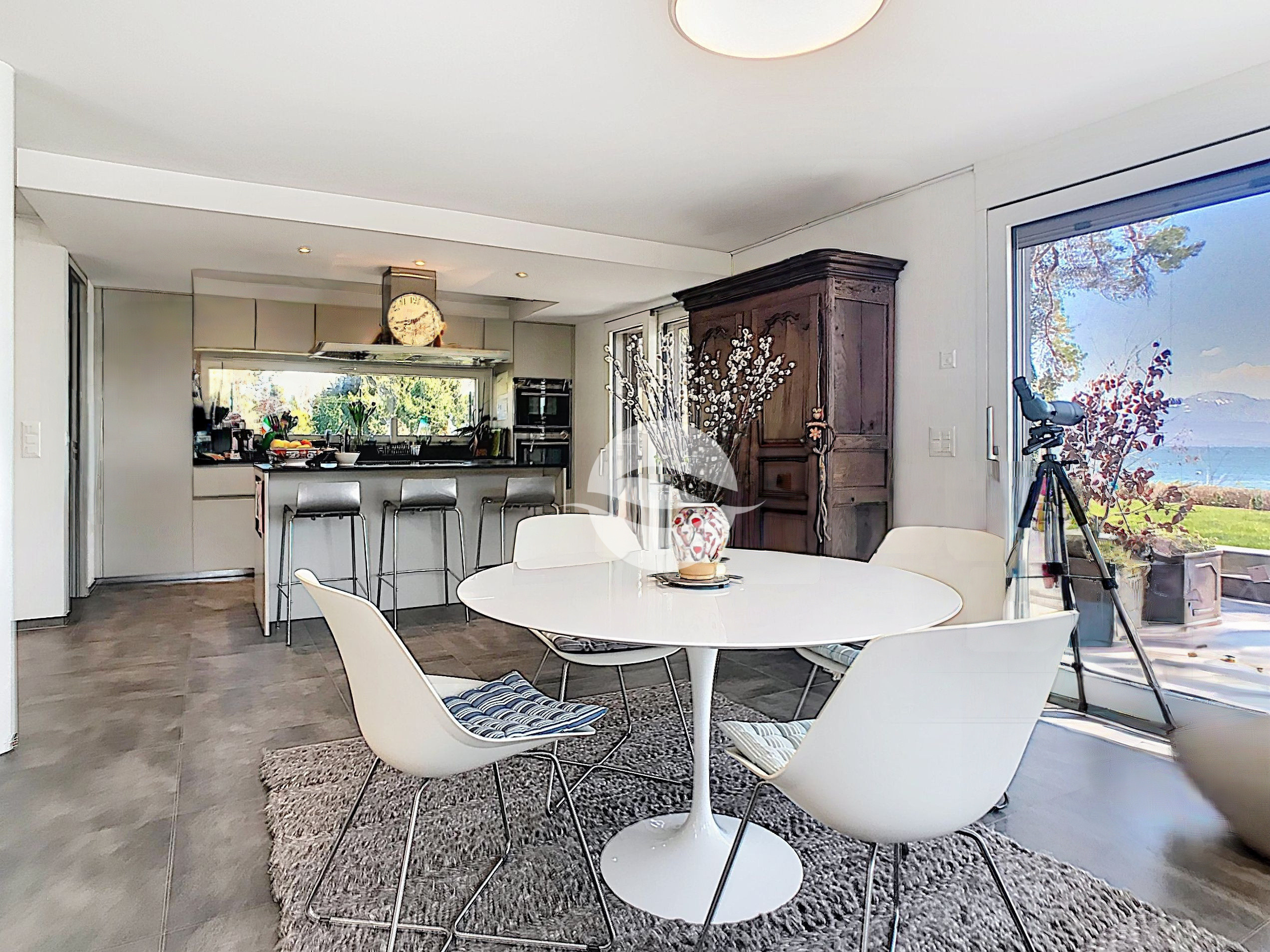 Cuisine équipée ouverte