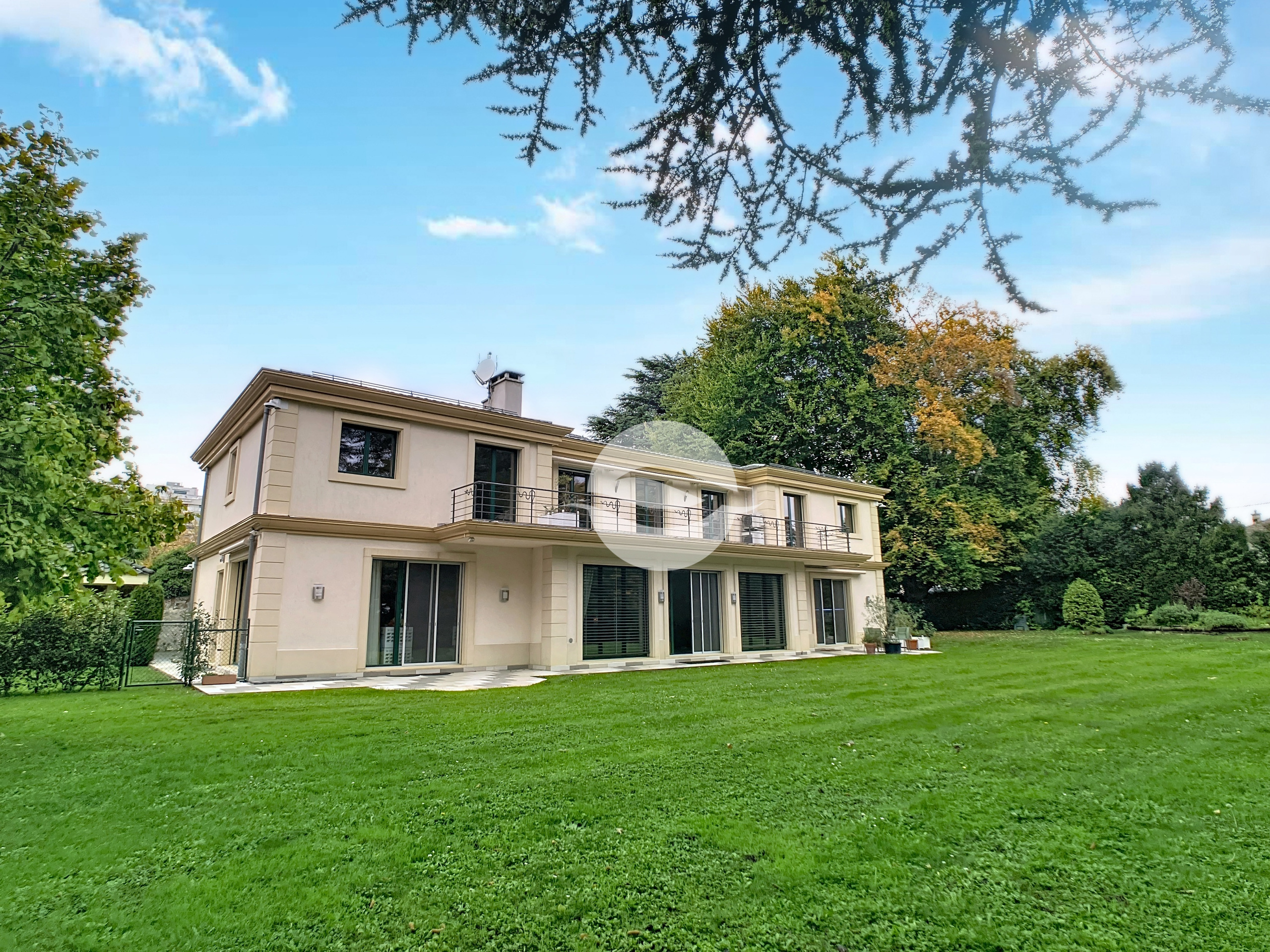 Photo extérieure : villa