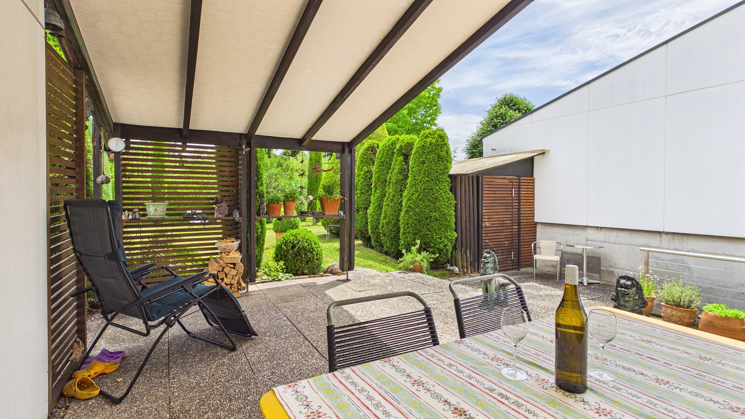 Die gedeckte Terrasse Die gedeckte Terrasse